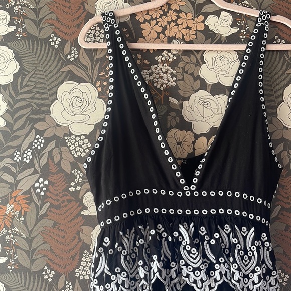 NWOT Lovers and friends Clark Dress size medium - Picture 5 of 7